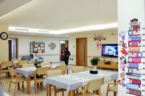 深圳应届生落户资料_阿娇一个人独居北京3居室，自称比香港要便宜 阿娇一个人紧靠湘府公寓路