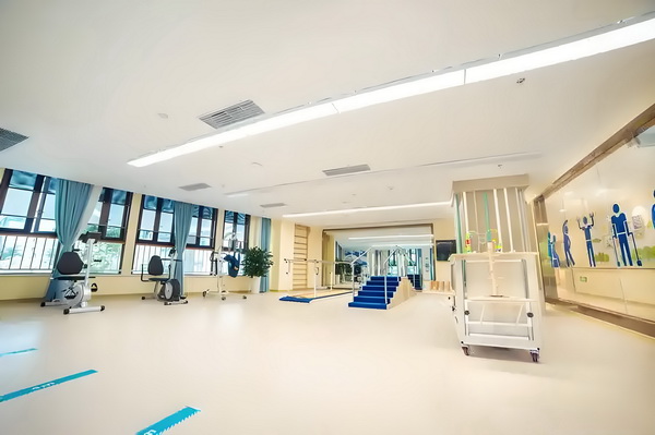 应届生入深圳户口需要什么条件_「戏台」真的好看吗？ 戏台真的好再做单车)你要是